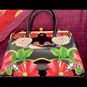 Gorgeous, Large, patent-leather, floral satchel with optional gold chain strap.